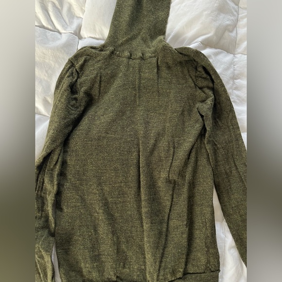 JCrew ultra lightweight merino turtleneck - Picture 1 of 4